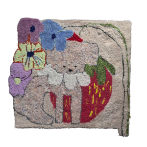 Пушистик в цветах клубники